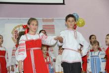 Театральное представление «Путешествие в страну фольклора»