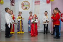 Театральное представление «Путешествие в страну фольклора»