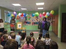 Праздник-посвящение в художники «Клякса в гостях у ребят»